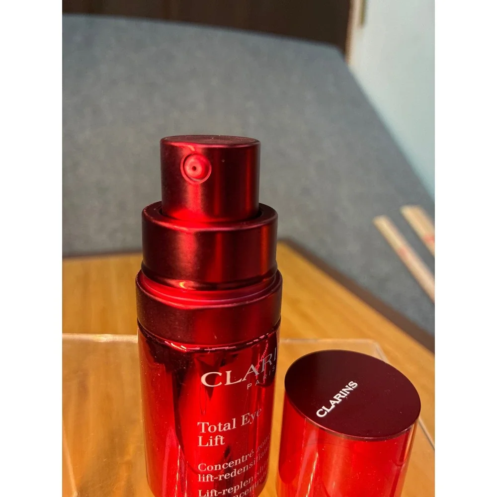 Clarins Total Eye Lift Replenishing Eye Concentrate 0.5 oz 15ml Red Pump Bottle